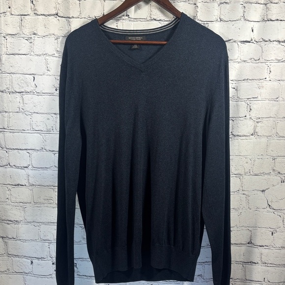 Banana Republic Navy V-Neck Sweater - Picture 1 of 7
